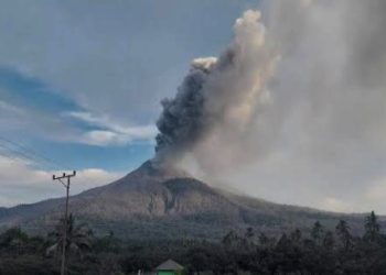 BMKG Ingatkan Potensi Banjir Lahar Gunung Lewotobi saat Musim Hujan